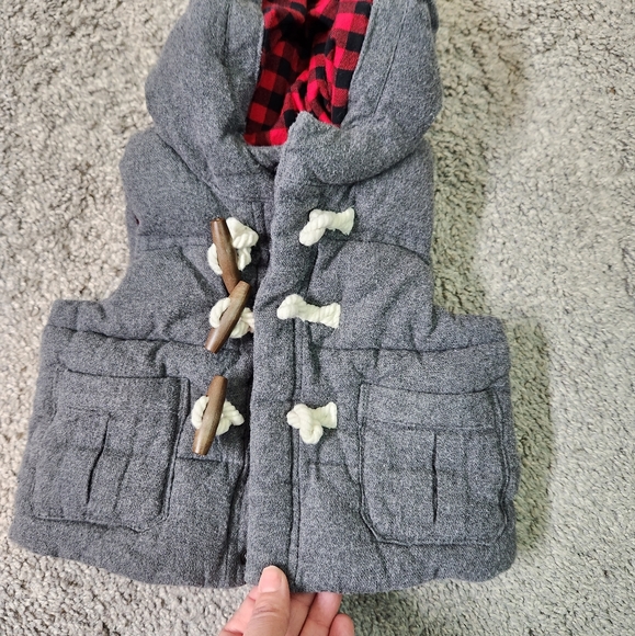 Baby Gap Boys Puffer Hooded Vest Grey Button Up 100% Cotton Size 0-6 mo - Picture 6 of 10